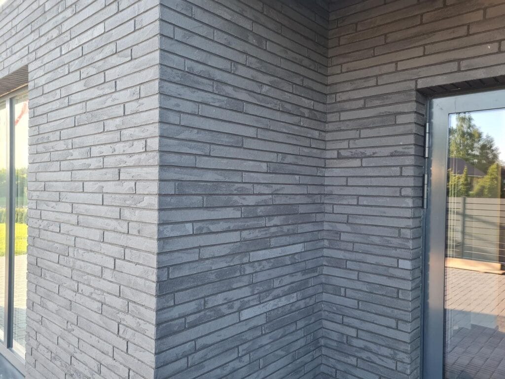 Lankstaus klinkerio fasado kampas