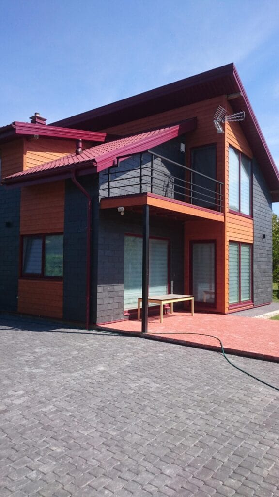 Cementinės Shera Plank dailylentės ant fasado