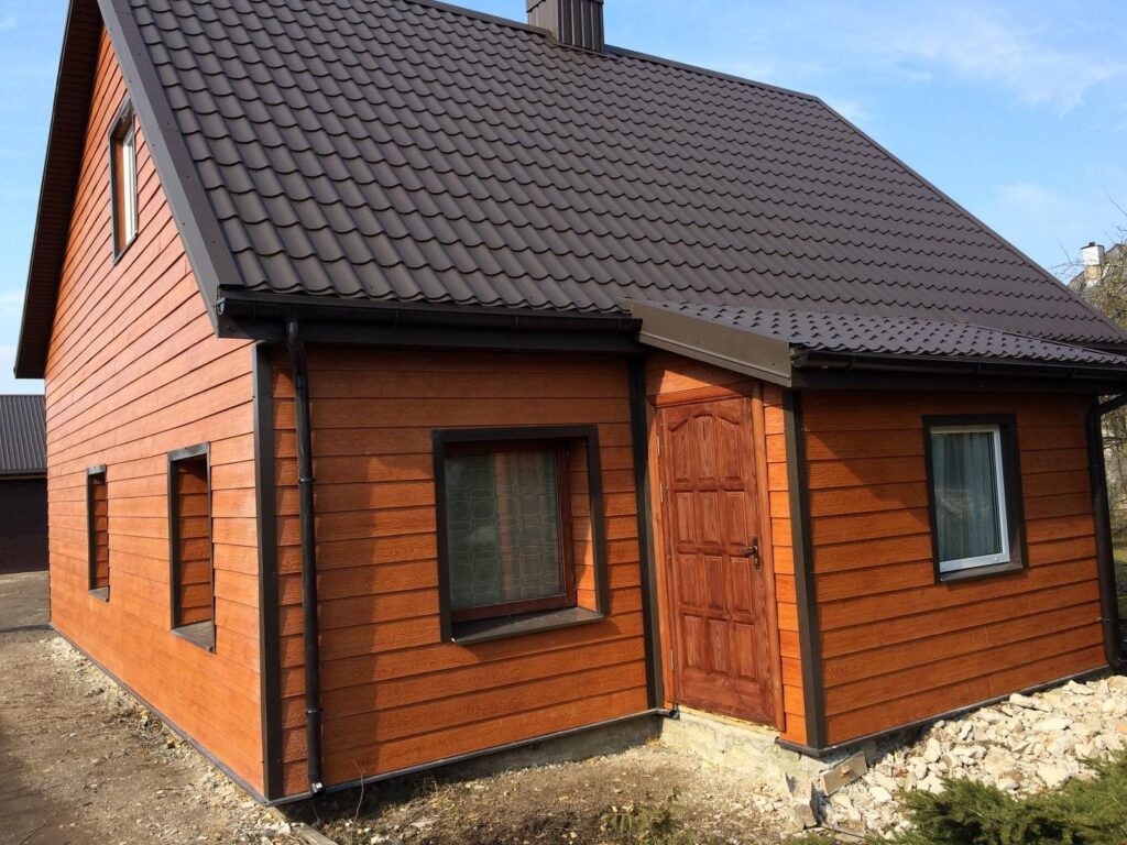Medaus spalvos Shera Plank fasadas