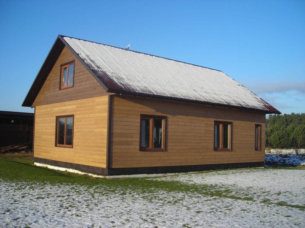 Shera Plank Walnut ir Afromosia spalvų fasadas